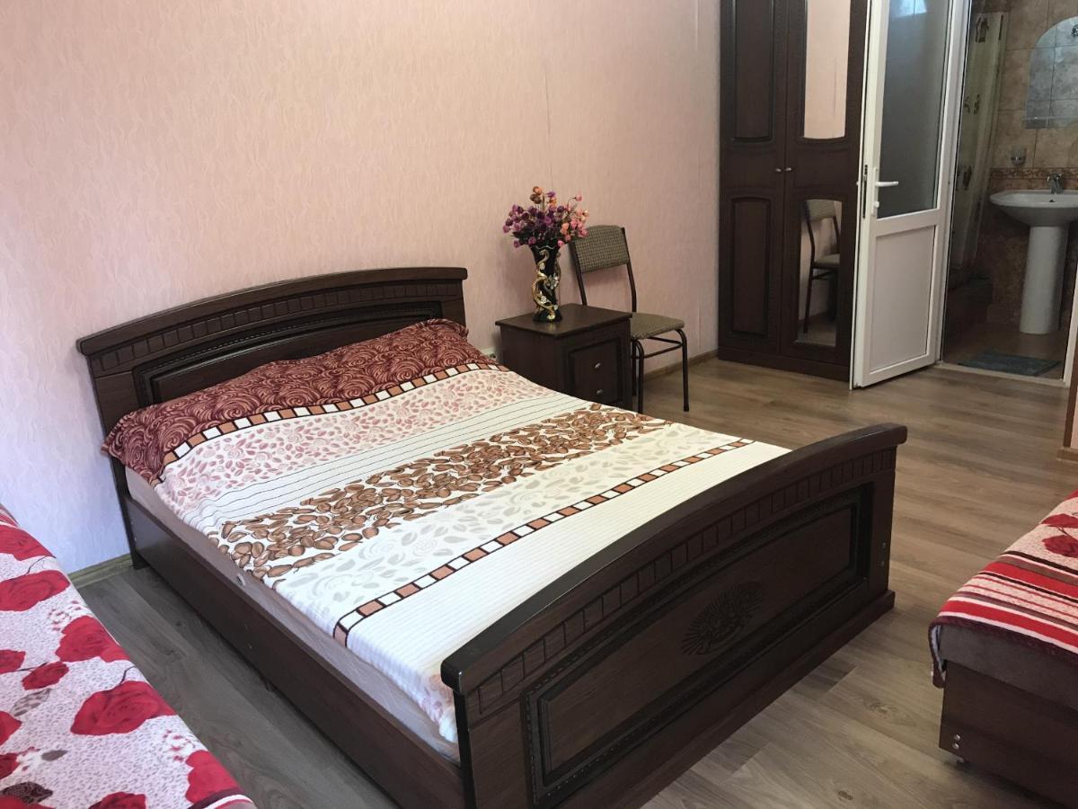 Гостевой Дом Анна Hotel Gagra Exterior foto