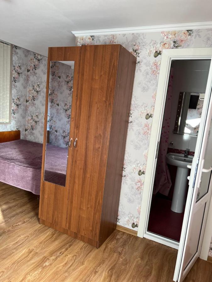 Гостевой Дом Анна Hotel Gagra Exterior foto